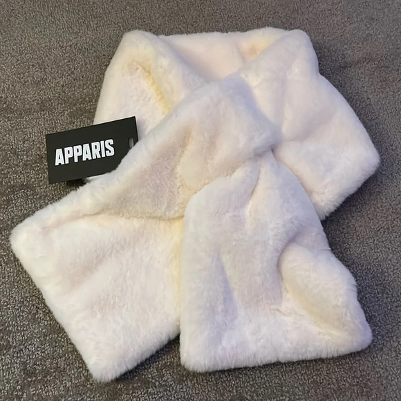 Apparis Faux Fur Scarf White The Future is Vegan - Picture 1 of 5